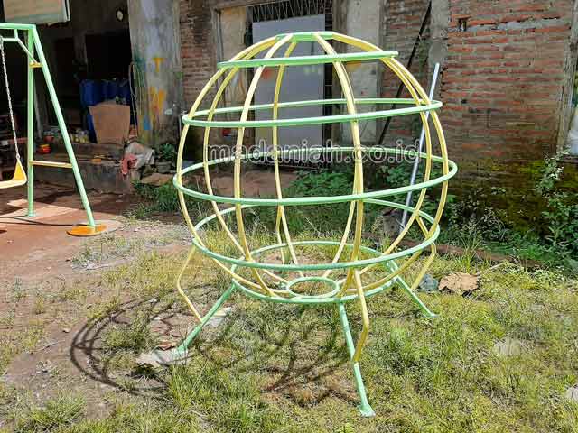 Jual Murah Mainan Bola Dunia Anak TK PAUD Majene