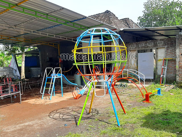 Jual Murah Mainan Bola Dunia Anak TK PAUD Bone