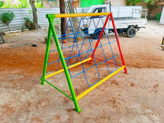 Jual Murah Mainan Panjat Tambang Segitiga Anak TK PAUD Kota Baubau
