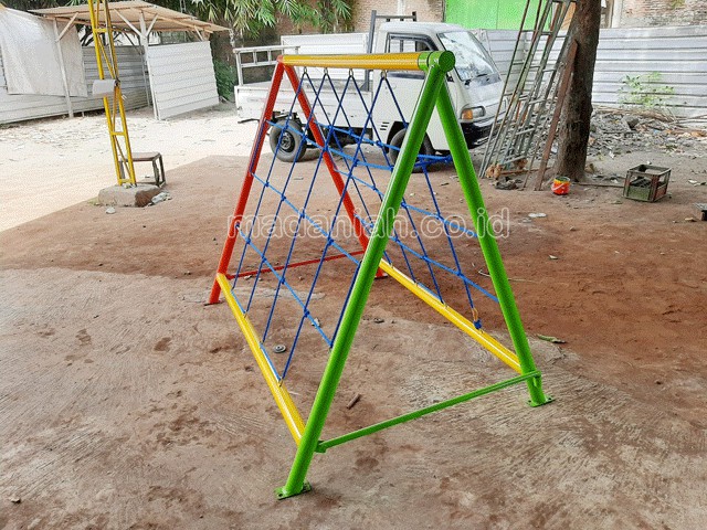 Jual Murah Mainan Panjat Tambang Segitiga Anak TK PAUD Kota Cimahi