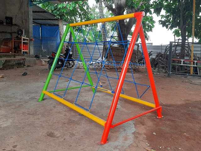 Jual Mainan Panjat Tambang Segitiga Anak TK Bolaang Mongondow Timur