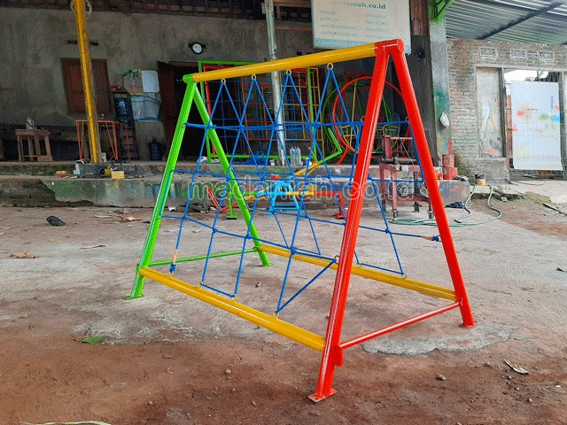 Jual Mainan Panjat Tambang Segitiga Anak TK PAUD Kepulauan Tanimbar
