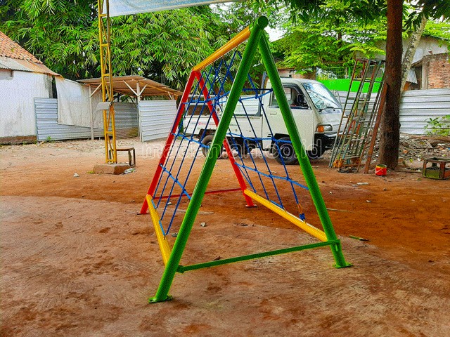Jual Mainan Panjat Tambang Segitiga Anak TK PAUD Labuhanbatu Utara