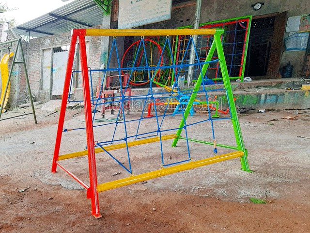 Jual Mainan Panjat Tambang Segitiga Anak TK PAUD Lombok Timur