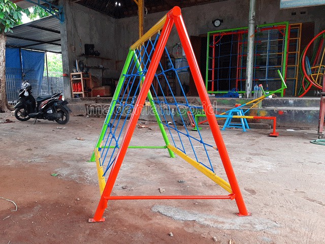 Jual Mainan Panjat Tambang Segitiga Anak TK PAUD Lombok Utara