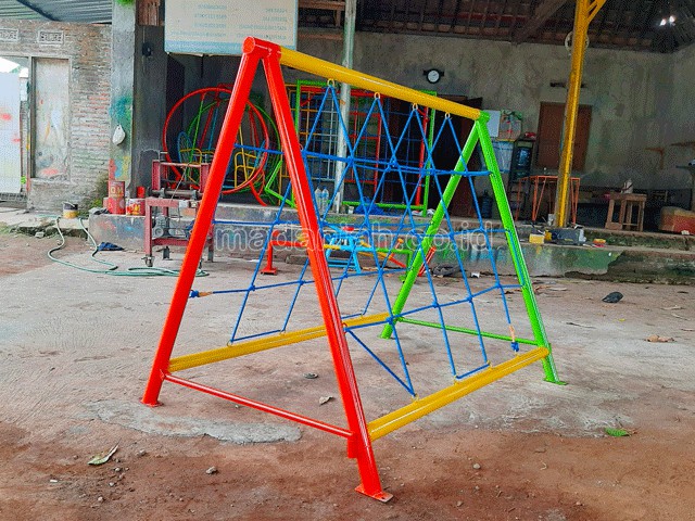 Jual Mainan Panjat Tambang Segitiga Anak TK Tanjung Jabung Timur