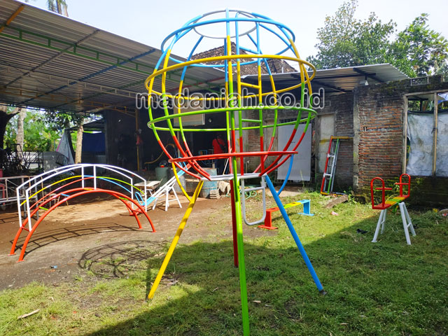 Jual Murah Mainan Bola Dunia Anak TK PAUD Kapuas Hulu
