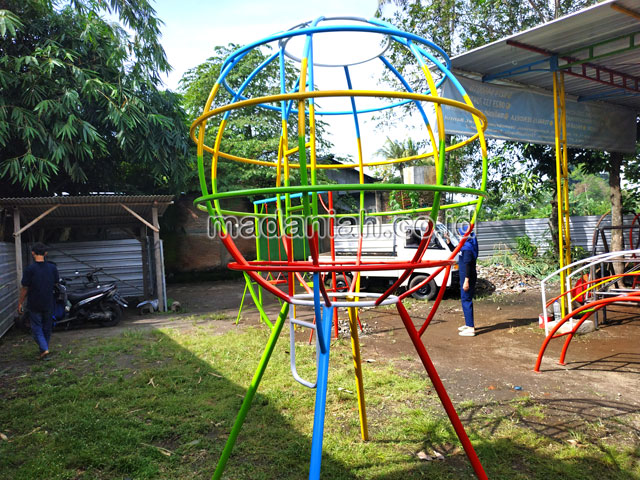 Jual Murah Mainan Bola Dunia Anak TK PAUD Maros