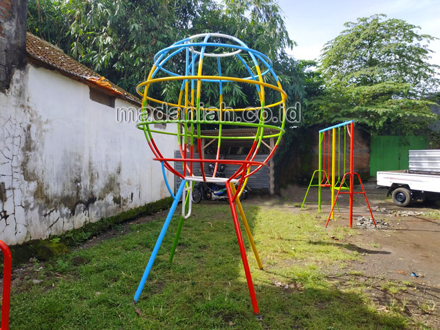 Jual Murah Mainan Bola Dunia Anak TK PAUD Sanggau