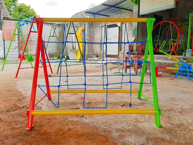 Jual Murah Mainan Panjat Tambang Segitiga Anak TK PAUD Belu