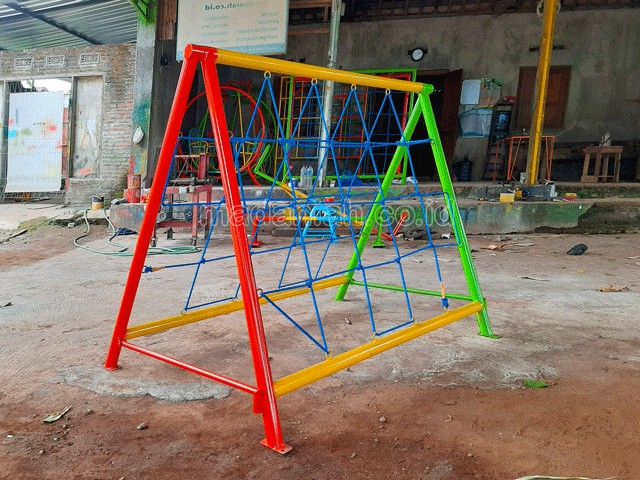 Jual Murah Mainan Panjat Tambang Segitiga Anak TK PAUD Luwu