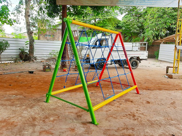 Jual Mainan Panjat Tambang Segitiga Anak TK PAUD Mandailing Natal