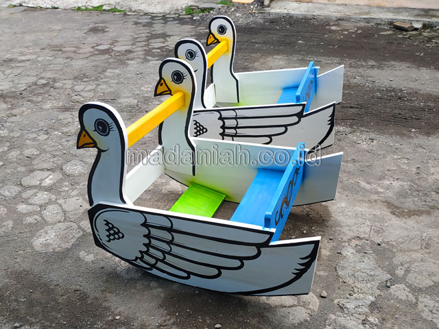 Jual Murah Mainan Angsa Goyang Anak PAUD Bolaang Mongondow Utara