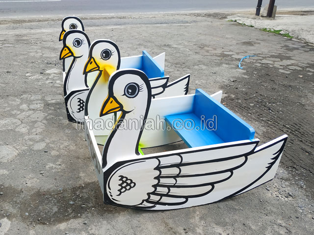 Jual Murah Mainan Angsa Goyang Anak TK PAUD Muara Enim