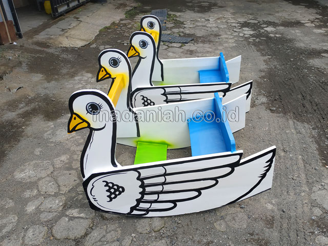 Jual Murah Mainan Angsa Goyang Anak TK PAUD Seram Bagian Barat