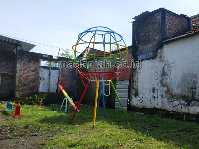 Jual Murah Mainan Bola Dunia Anak TK PAUD Lombok Barat