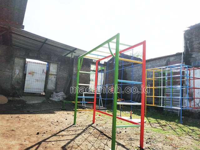 Jual Murah Mainan Monkey Bar Anak TK PAUD NgadaJual Murah Mainan Monkey Bar Anak TK PAUD Ngada
