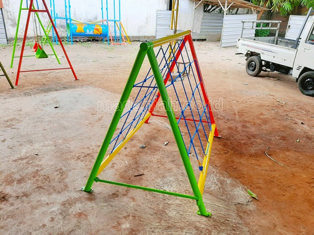 Jual Murah Mainan Panjat Tambang Segitiga Anak TK PAUD Majene