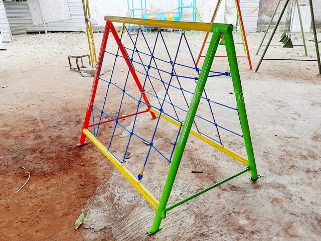 Jual Murah Mainan Panjat Tambang Segitiga Anak TK PAUD Siak