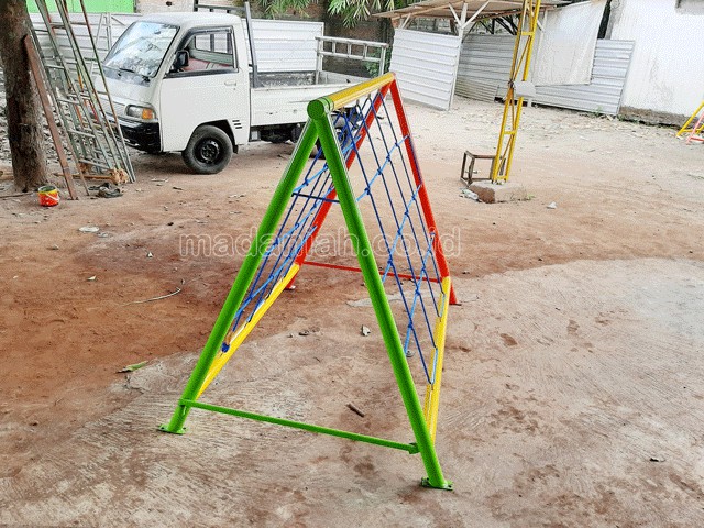 Jual Murah Mainan Panjat Tambang Segitiga Anak TK PAUD Tebo