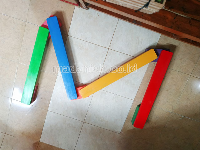Jual Mainan Papan Titian Kayu Anak TK PAUD Batang