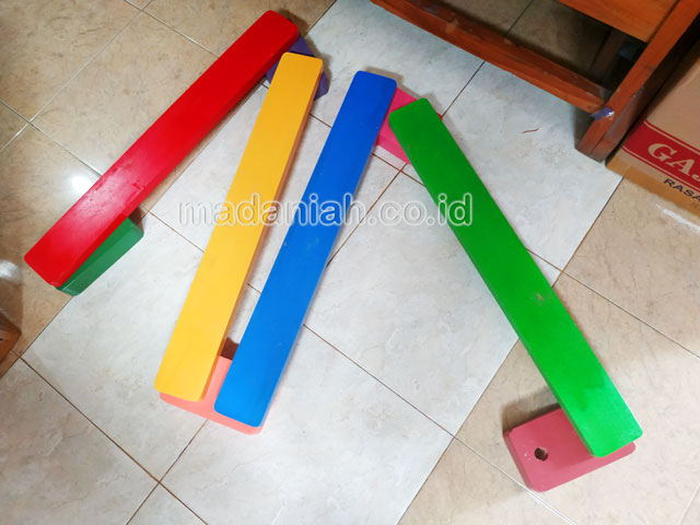 Jual Mainan Papan Titian Kayu Anak TK PAUD Jakarta Utara