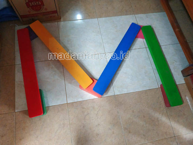 Jual Murah Mainan Papan Titian Kayu Anak TK PAUD Jembrana