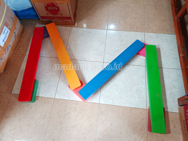 Jual Murah Mainan Papan Titian Kayu Anak TK PAUD Karawang