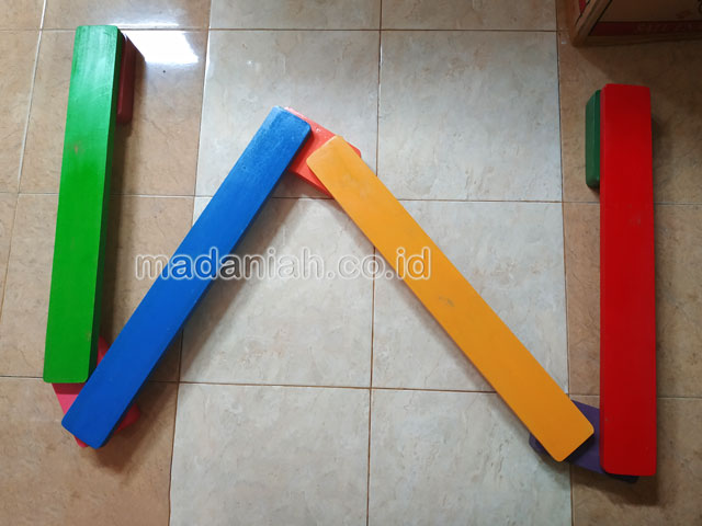 Jual Murah Mainan Papan Titian Kayu Anak TK PAUD Nagan Raya
