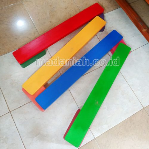 Jual Murah Mainan Papan Titian Kayu Anak TK PAUD Sampang Jual Murah Mainan Papan Titian Kayu Anak TK PAUD Sampang