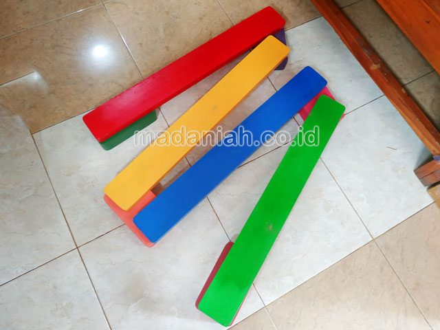 Jual Murah Mainan Papan Titian Kayu Anak TK PAUD Sampang