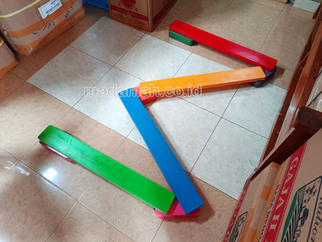 Jual Mainan Papan Titian Kayu Anak TK Balangan Kalimatan Selatan
