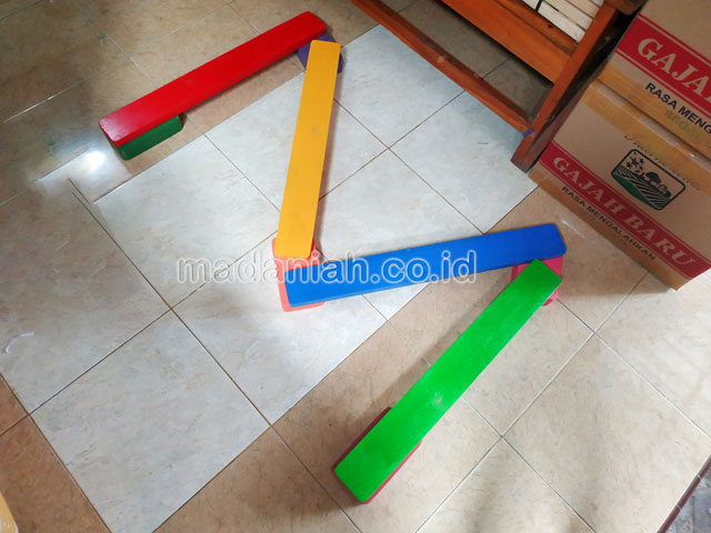 Jual Mainan Papan Titian Kayu Anak TK Landak Kalimantan Barat