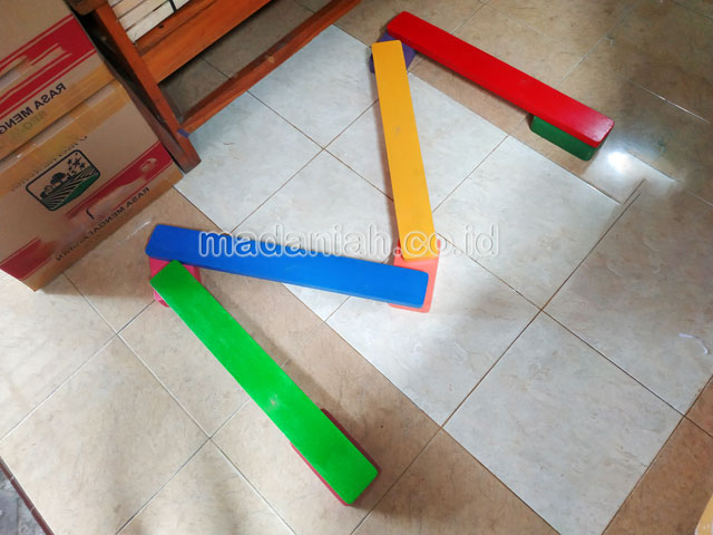 Jual Mainan Papan Titian Kayu Anak TK Sambas Kalimantan Barat