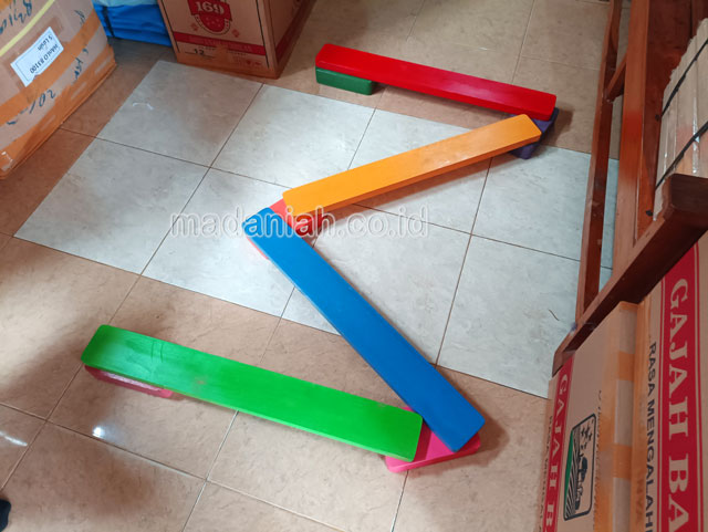 Jual Mainan Papan Titian Kayu Anak TK Barru Sulawesi Selatan