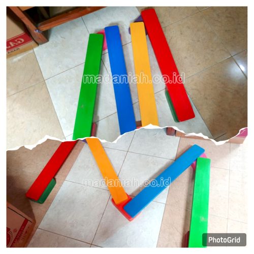 Mainan Papan Titian Kayu Anak TK Bangka Tengah