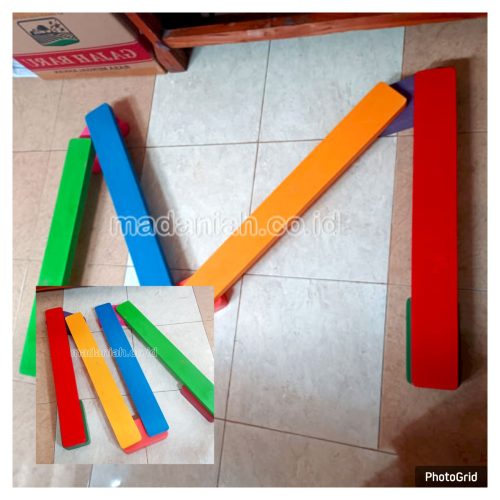Mainan Papan Titian Kayu Anak TK Sidenreng Rappang