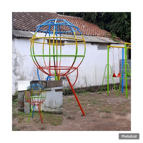 Mainan Panjat Bola Dunia Anak TK Kota Mataram