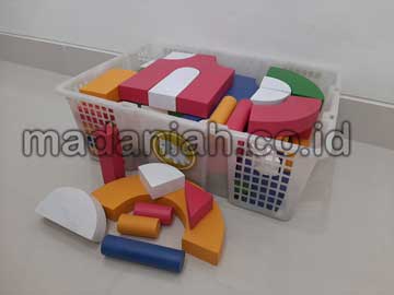 Produsen Balok PDK Warna di Sampang