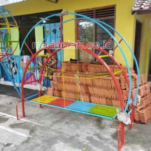 Produsen Jembatan Rantai Goyang Kombinasi Anak TK Seyegan
