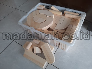 Distributor Balok PDK Natural Pinus di Belitung Timur