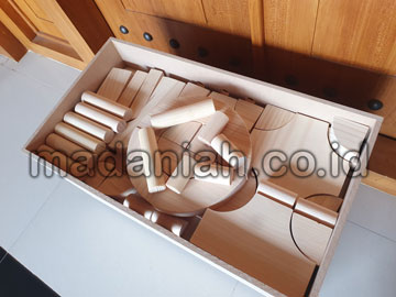 Distributor Balok PDK Natural Pinus di Bone