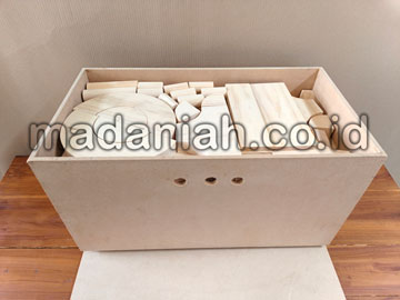 Distributor Balok PDK Natural Pinus di Halmahera Tengah