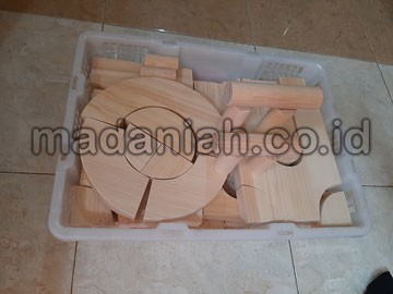 Distributor Balok PDK Natural Pinus di Sekadau