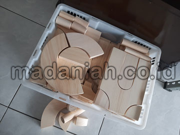 Distributor Balok PDK Natural Pinus di Sijunjung
