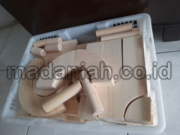 Distributor Balok PDK Natural Pinus di Solok