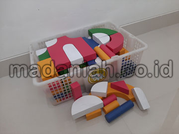 Distributor Balok PDK Warna di Sumba Timur