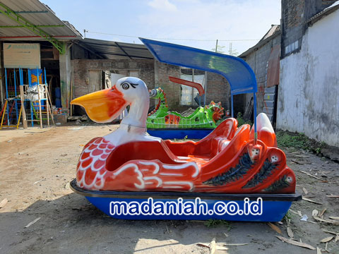 Jasa Pembuatan Sepeda Bebek Air Sampang