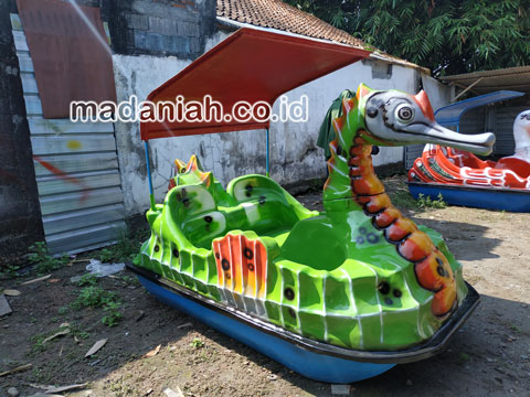 Pengrajin Sepeda Bebek Air Bulukumba