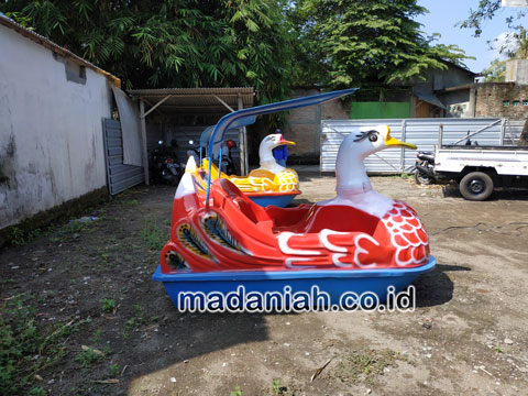 Pengrajin Sepeda Bebek Air Donggala